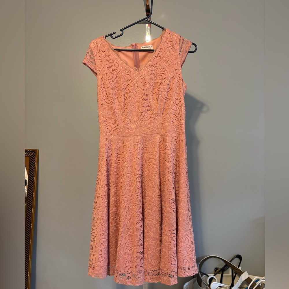 Wellnice Dress rose pink lace over lay lined zip v neck sleeveless medium NEW!